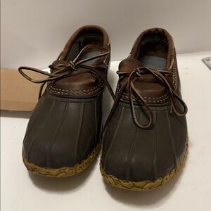 LL BeanRubber Boots. Full grain leather upper and Chain Thread Rubber outsole